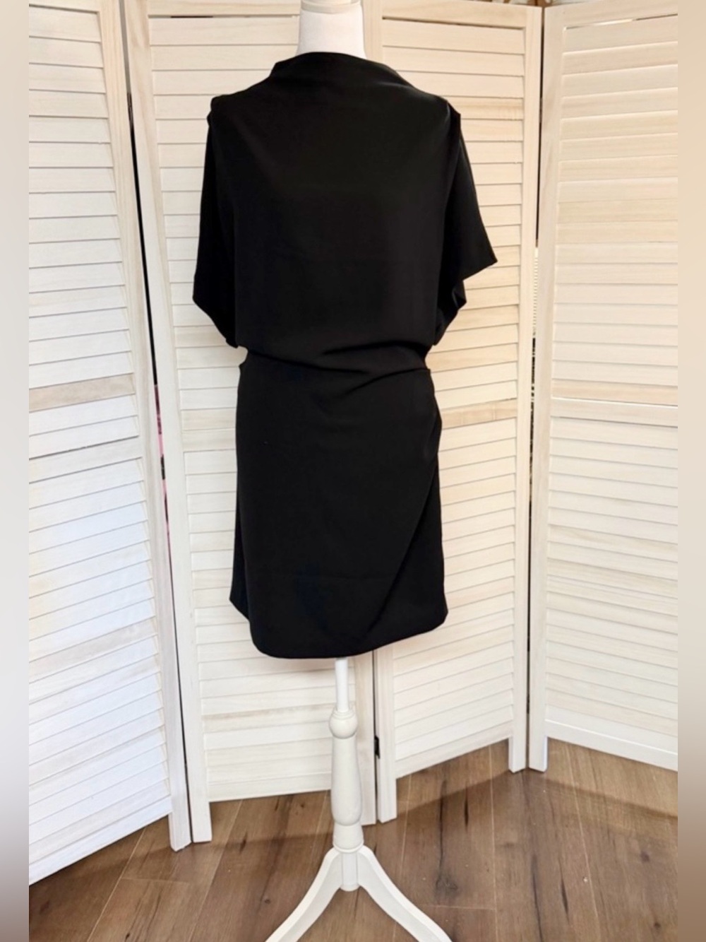 H&M Minidress Sz L ruched sides black PERFECT LBD - Picture 2 of 5
